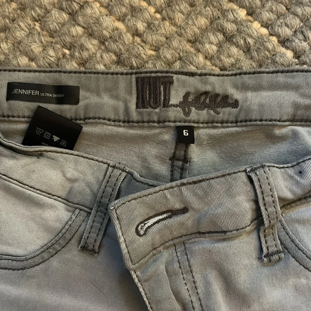 KUT from the kloth skinny jeans - Picture 2 of 3